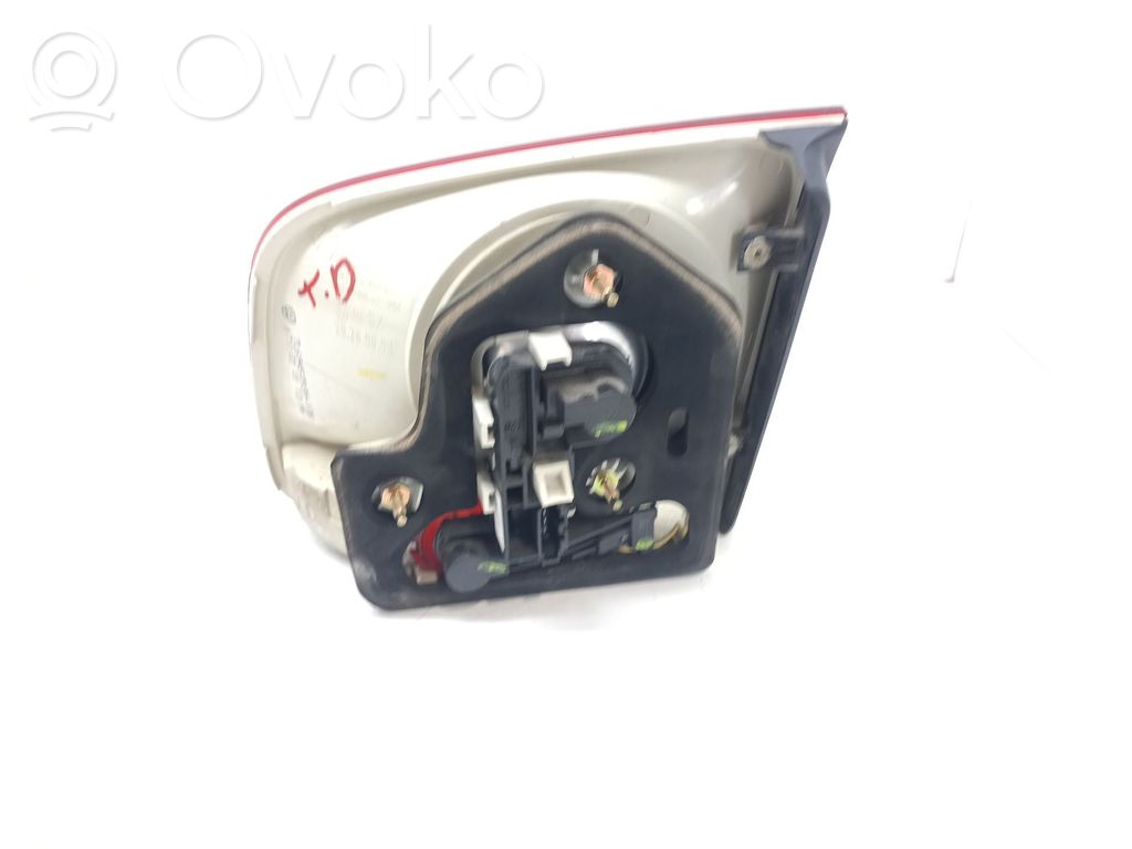 Takavalon polttimo   7L6945093R