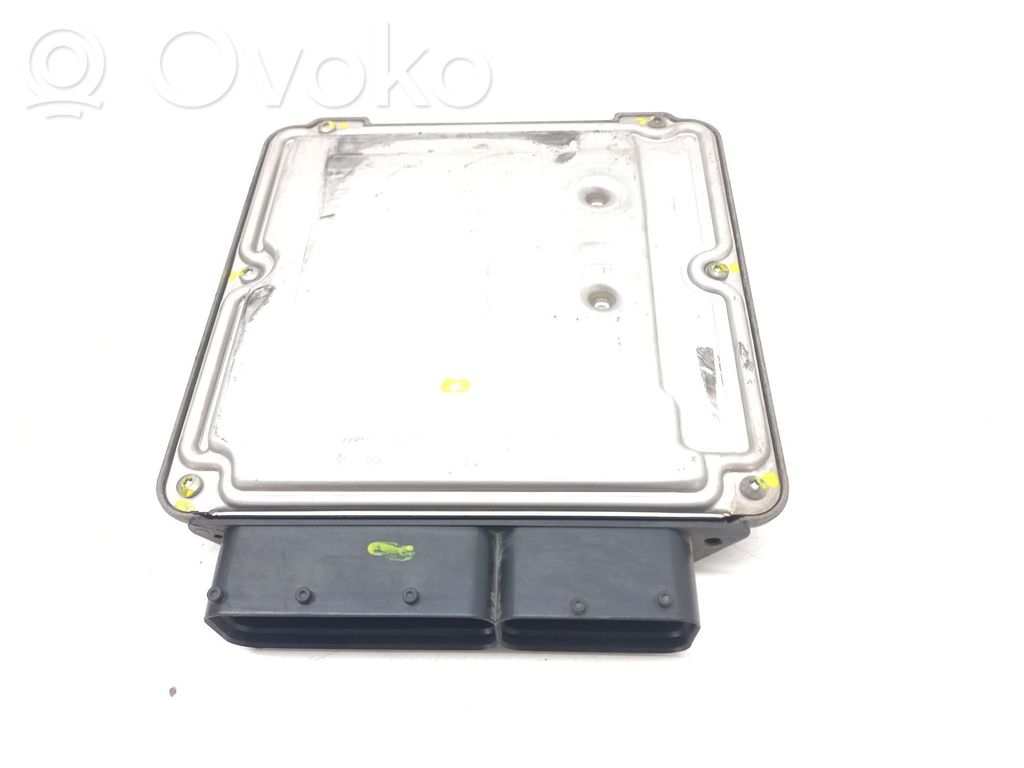 Engine control unit/module ECU   070997016E,070906016F