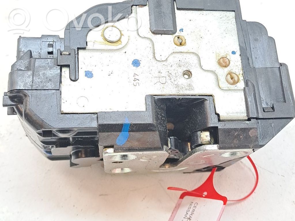 Nissan Juke I F15 Serrure de porte avant