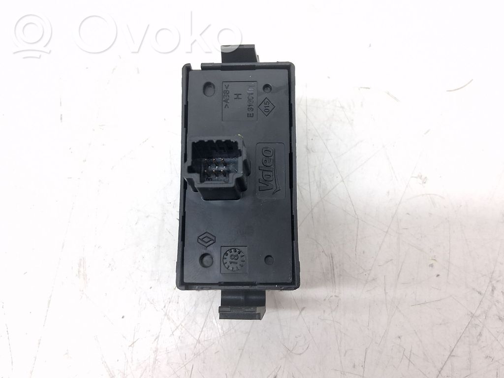 Schalter Warnblinkanlage   A4539055800