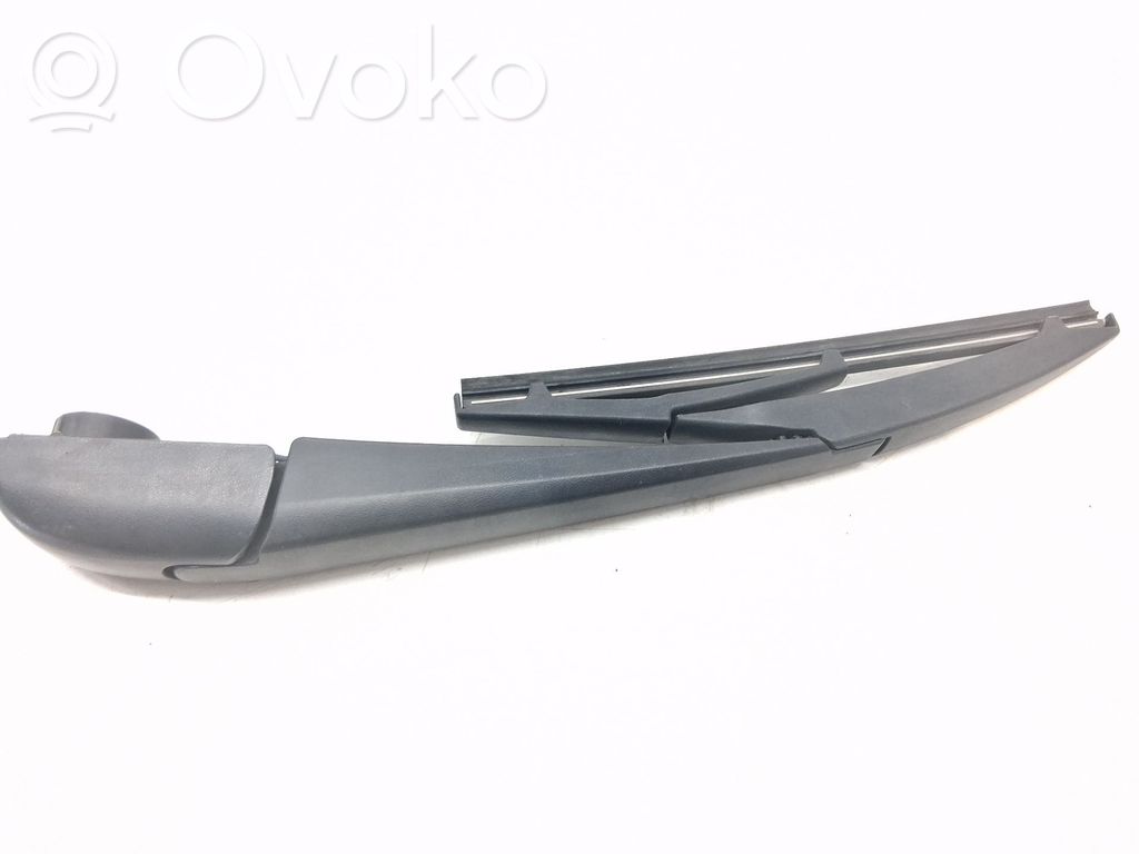 Toyota Auris 150 Ramię wycieraczki szyby tylnej