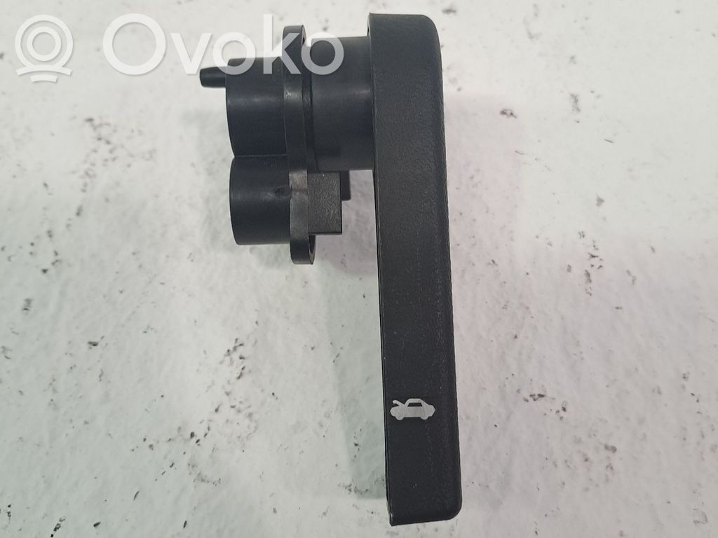 Hyundai i30 Rączka / Uchwyt otwierania pokrywy przedniej / maski silnika 