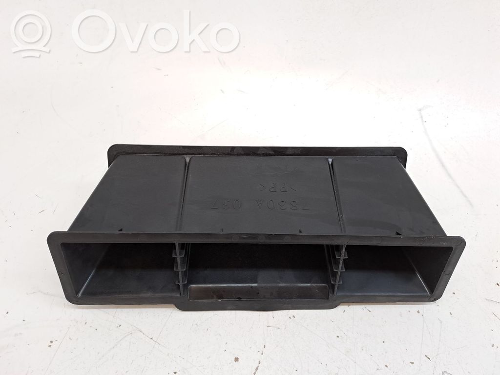 Sonstiges Karosserieteil   7830A037