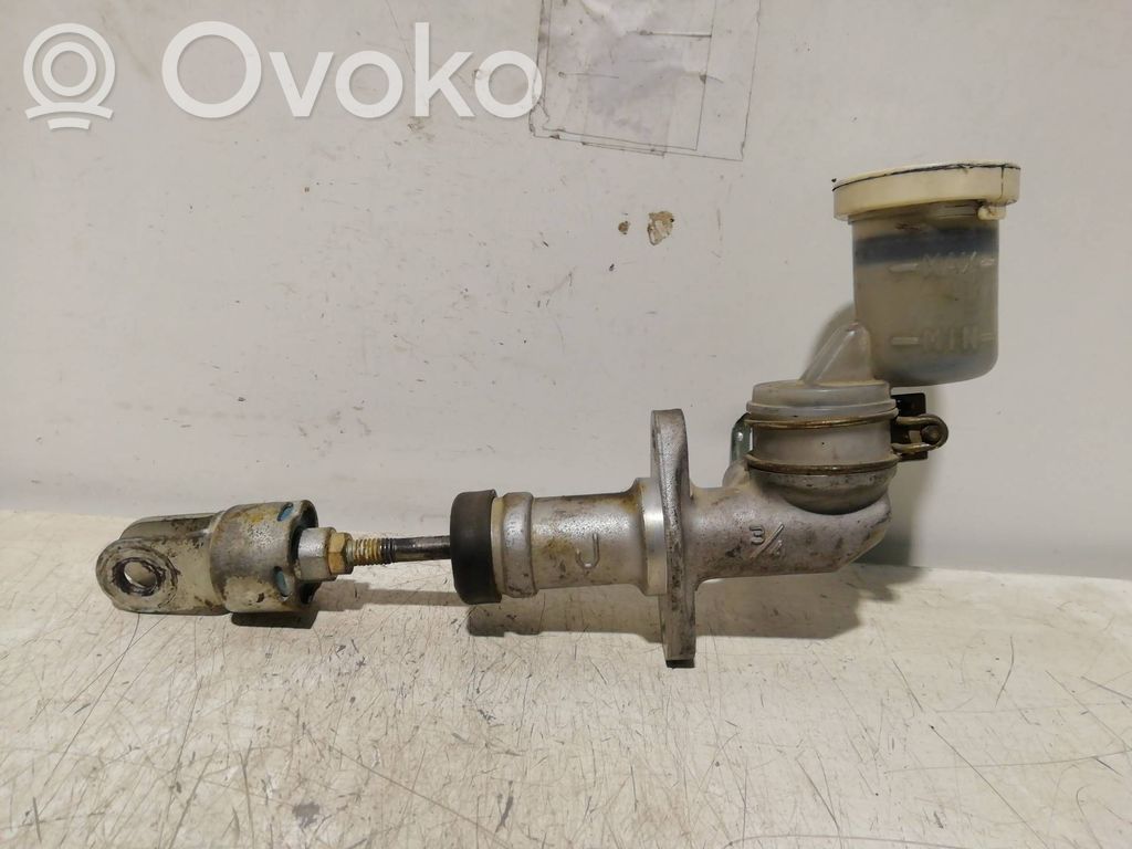 Cilindro de embrague hidráulico   MB555391