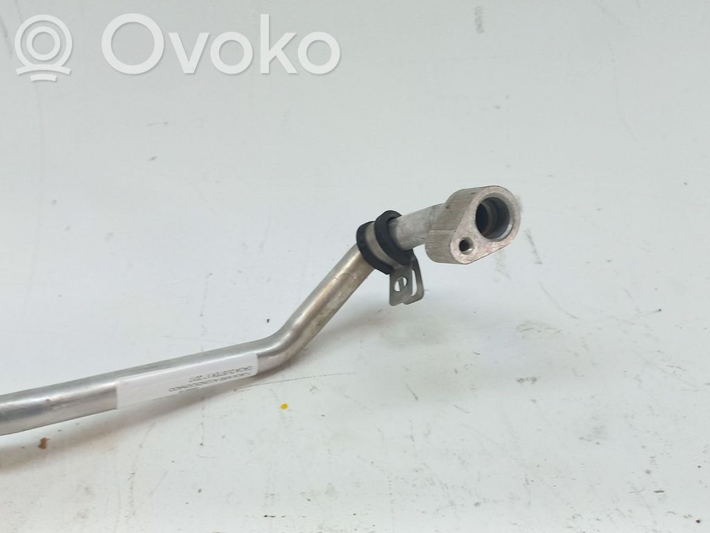 Manguito/racor flexible para A/C   924802645R