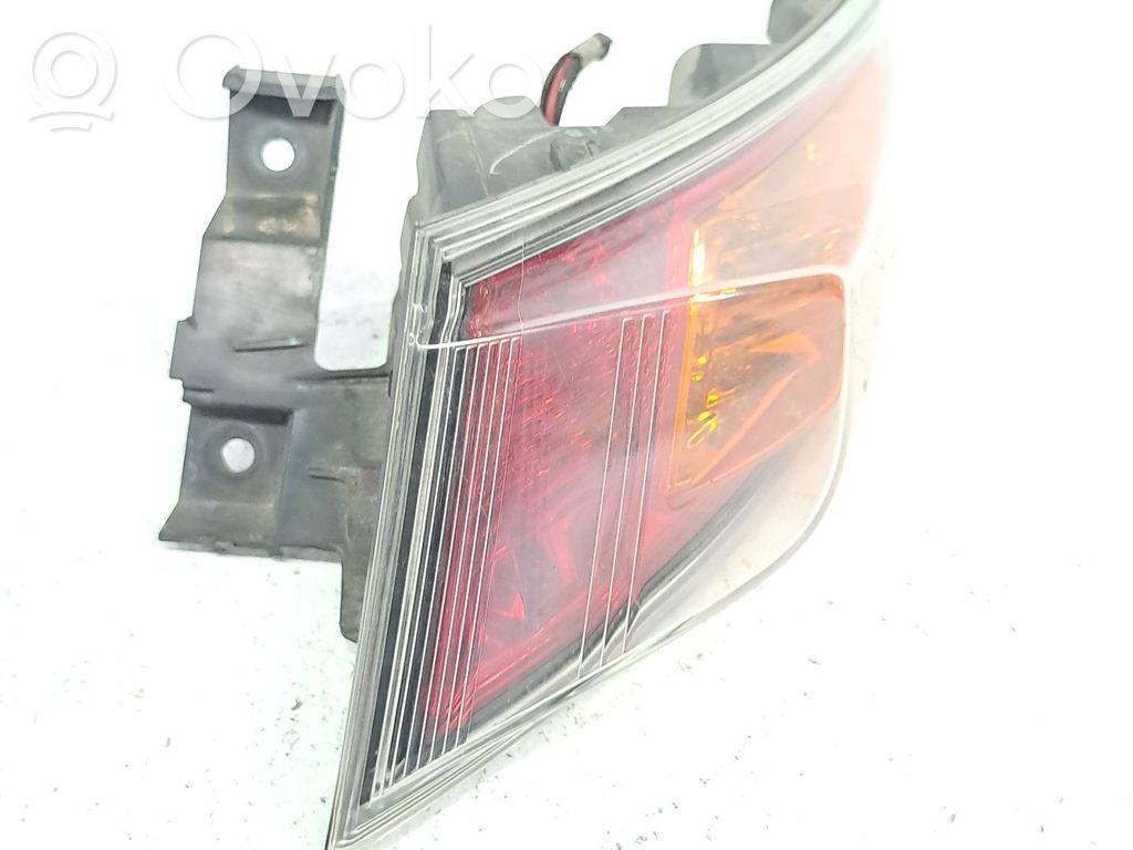 Honda Civic Takavalon polttimo 