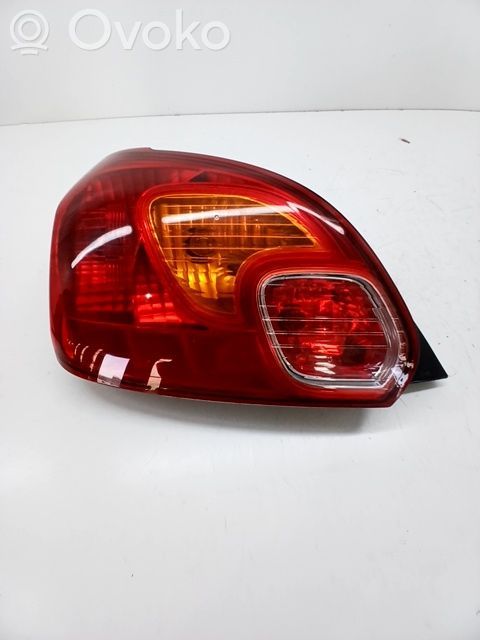 Lámpara de faros/luces traseros   8330A781