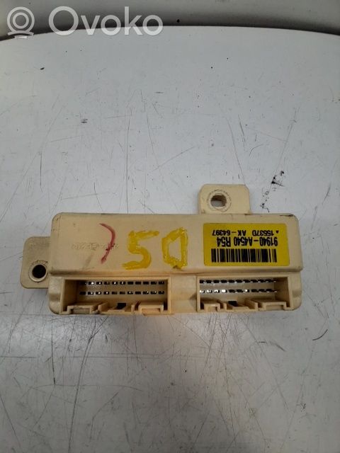 Unidad de control/módulo de carrocería central   91940A4540R54,91940A4540