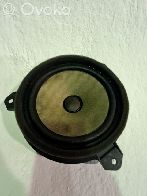 Front door speaker   B000792680