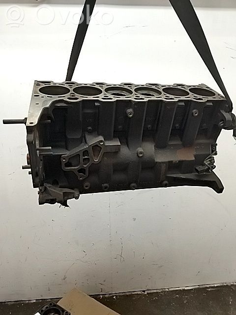 BMW 7 E65 E66 Blokas 