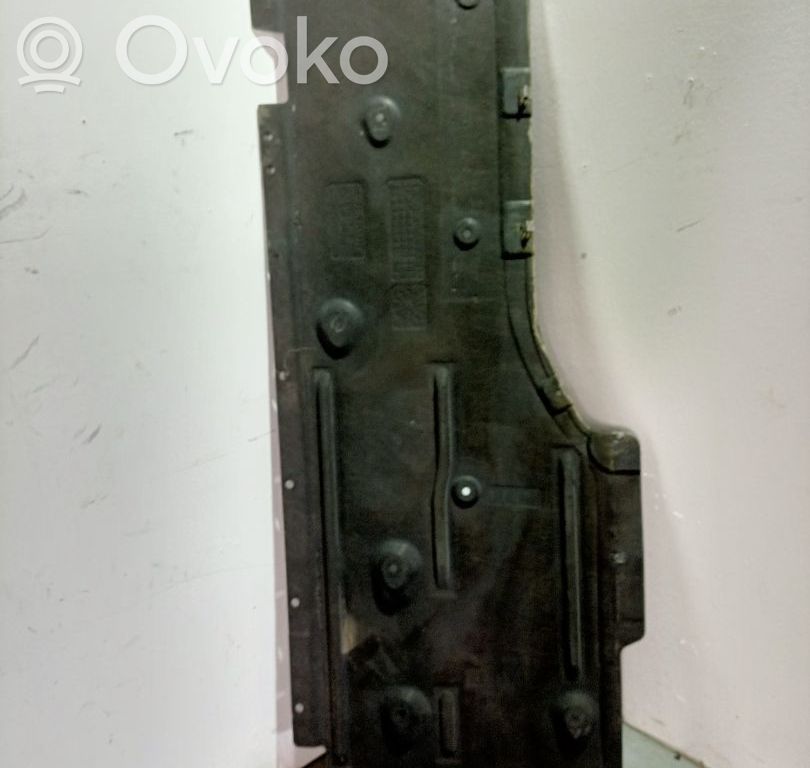 Placa protectora/protector antisalpicaduras motor   51757244593
