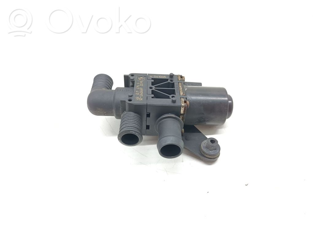 Water pump   64126911797