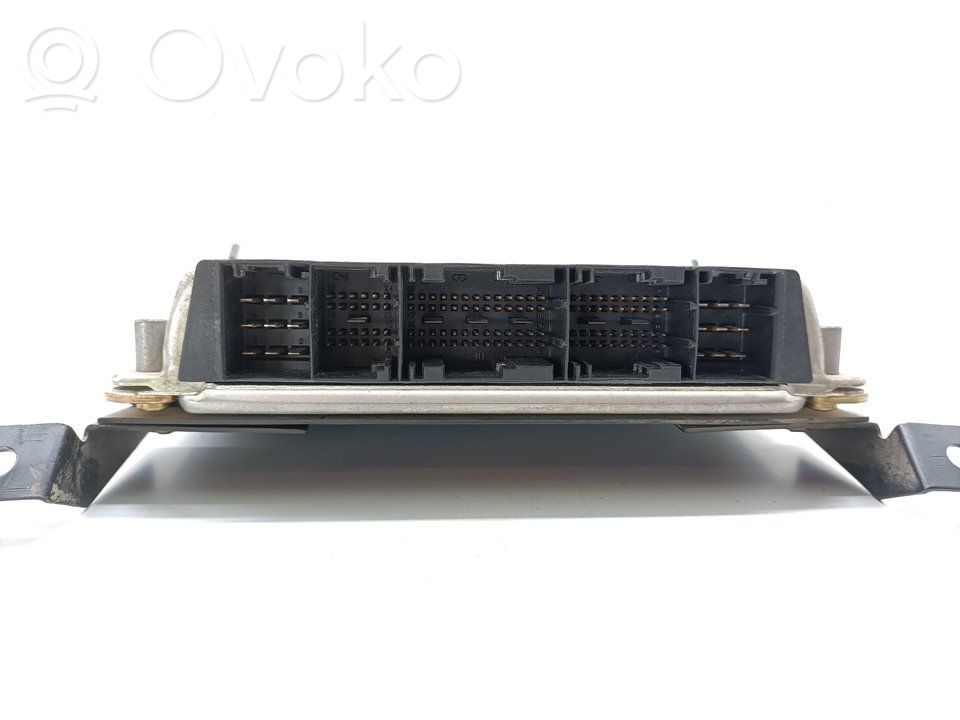 Unidad de control/módulo ECU del motor   0281011040,0281011040,237107F469