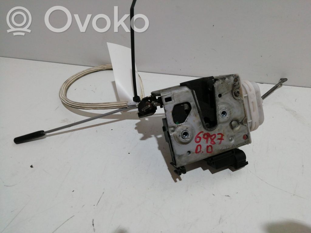 Audi A4 S4 B5 8D Încuietoare ușă față 