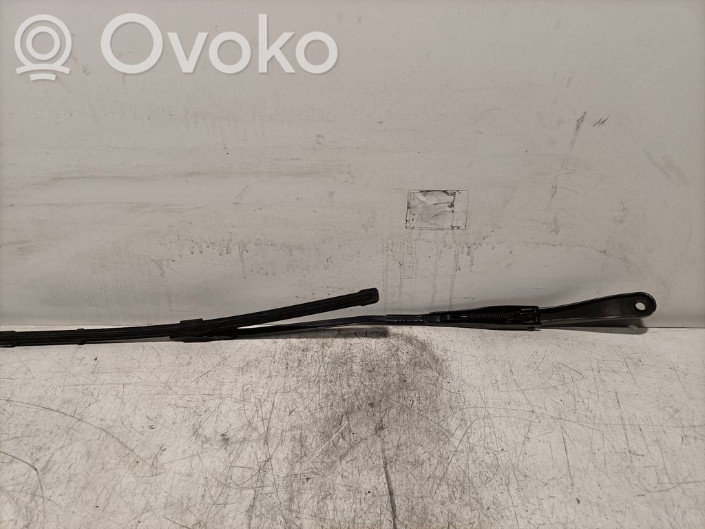 Dacia Sandero Braccio della spazzola tergicristallo anteriore
