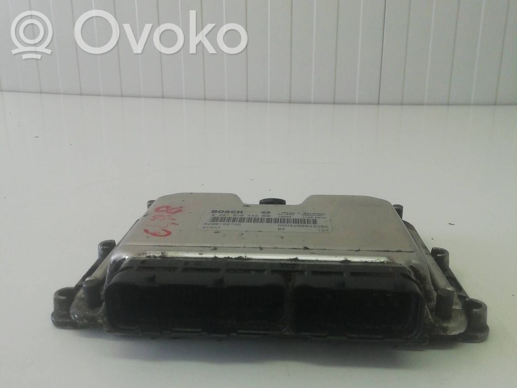 Unidad de control/módulo ECU del motor   8200199726,8200199726,0281010442