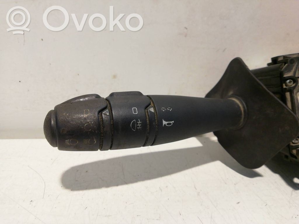 Renault Kangoo II Interruptores/botones de la columna de dirección 