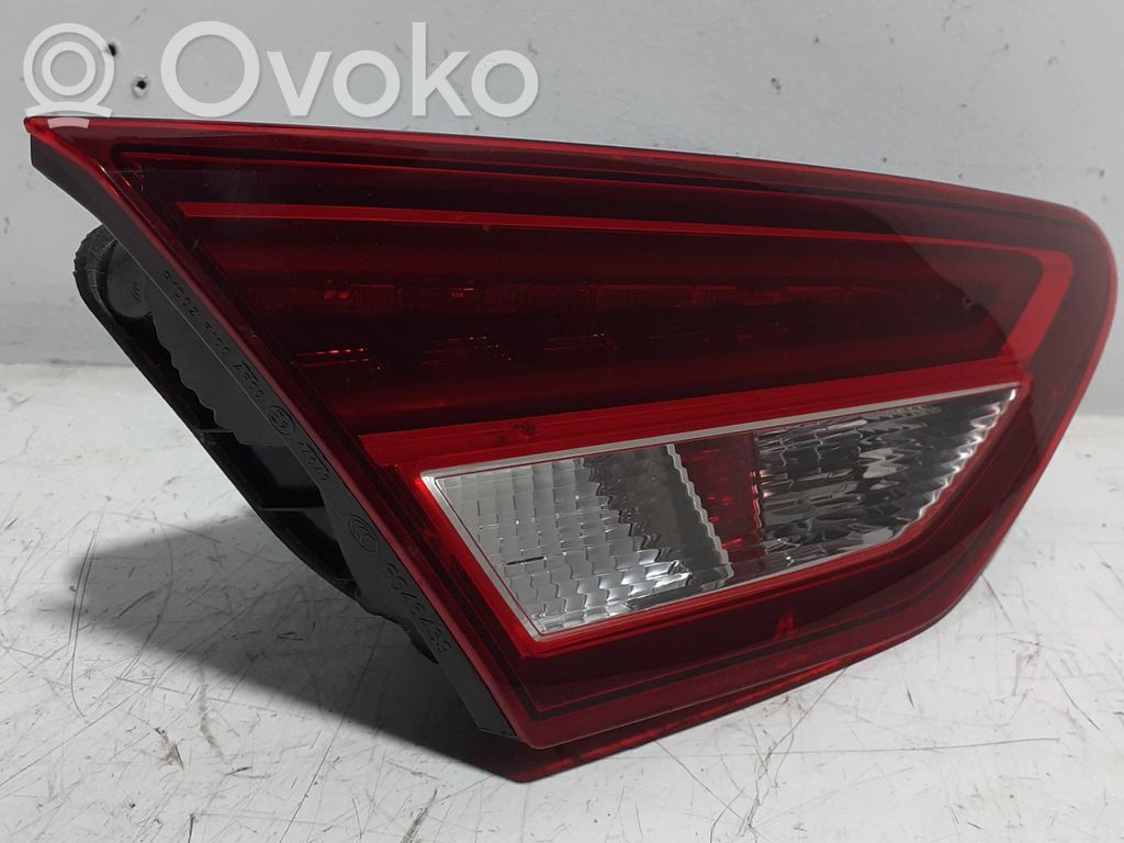 Lámpara de faros/luces traseros   5F0945307D
