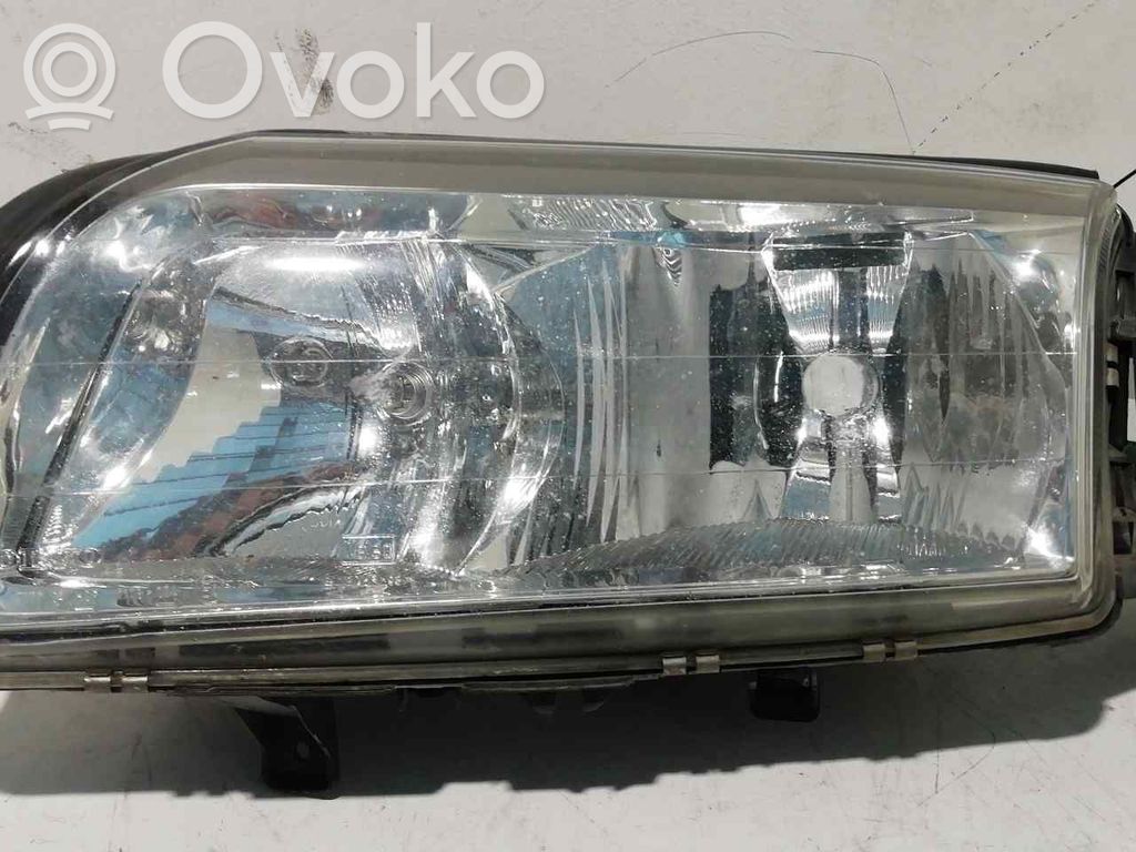 Phare frontale   8693557,89007829