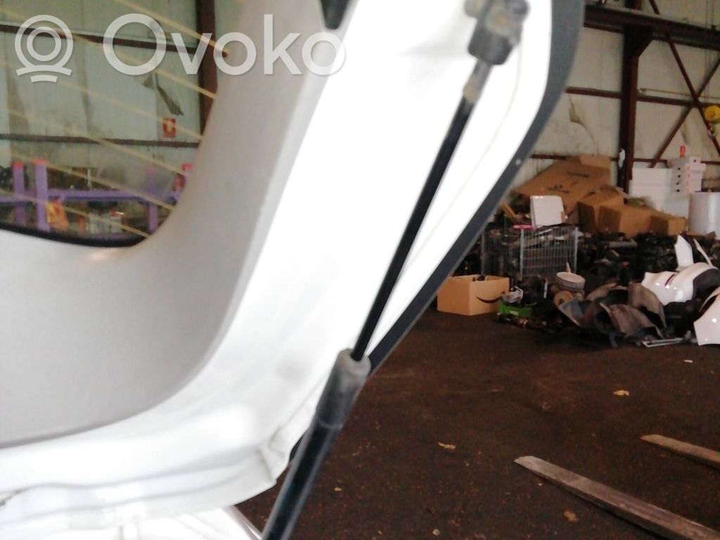 Opel Astra J Tailgate/trunk/boot lid buffer 
