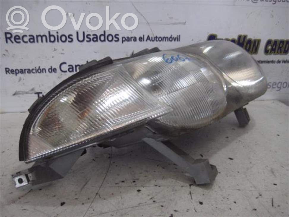 Phare frontale   40220748,40220748