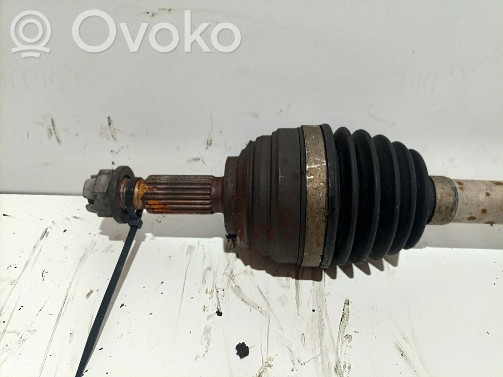 Etuvetoakseli   8200499585,8200499585