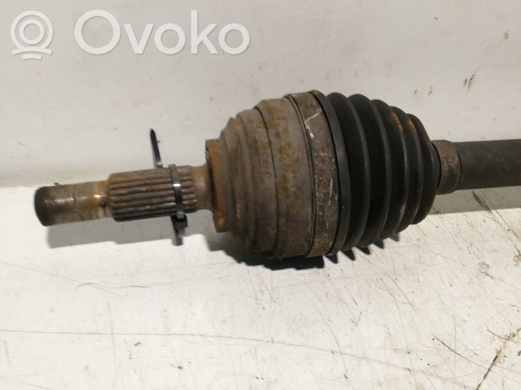 Eje de transmisión delantero   8200499586,8200499586