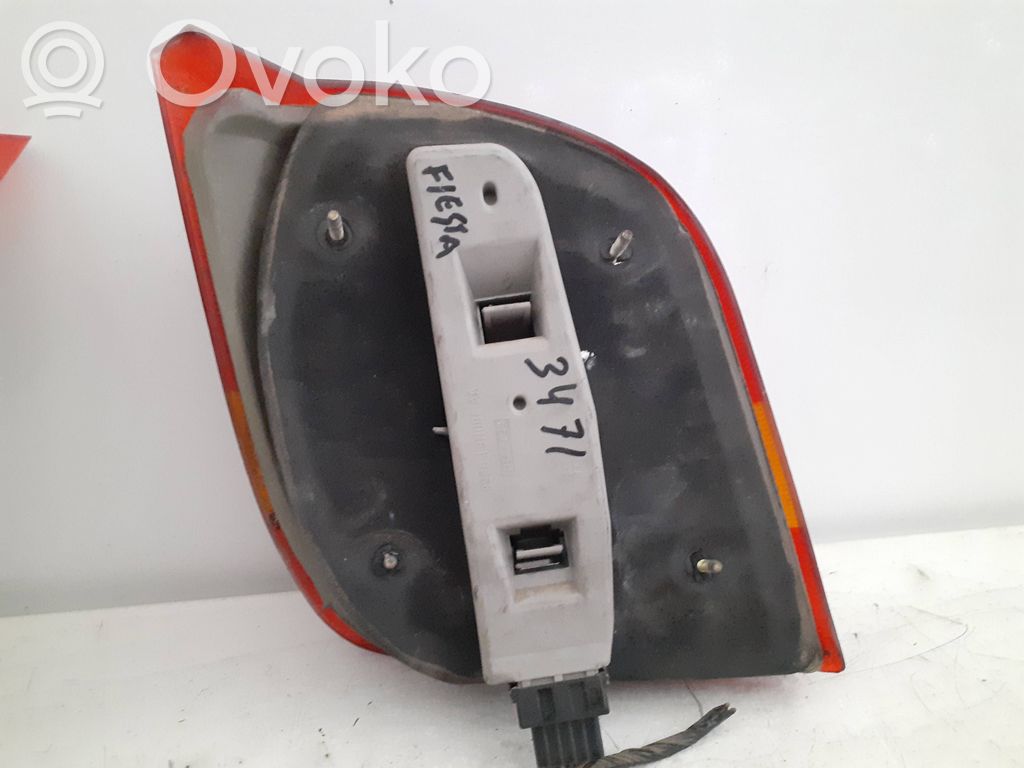 Lámpara de faros/luces traseros   89FG13N004AA,89FG13N004AA,89FG13N004AA