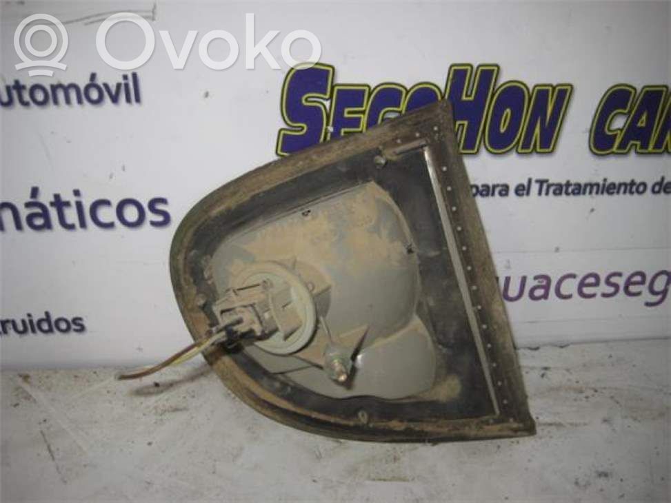 Bec lampă spate   93AG15K258,93AG15K258