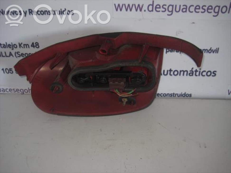 Peugeot 306 Lámpara de faros/luces traseros 