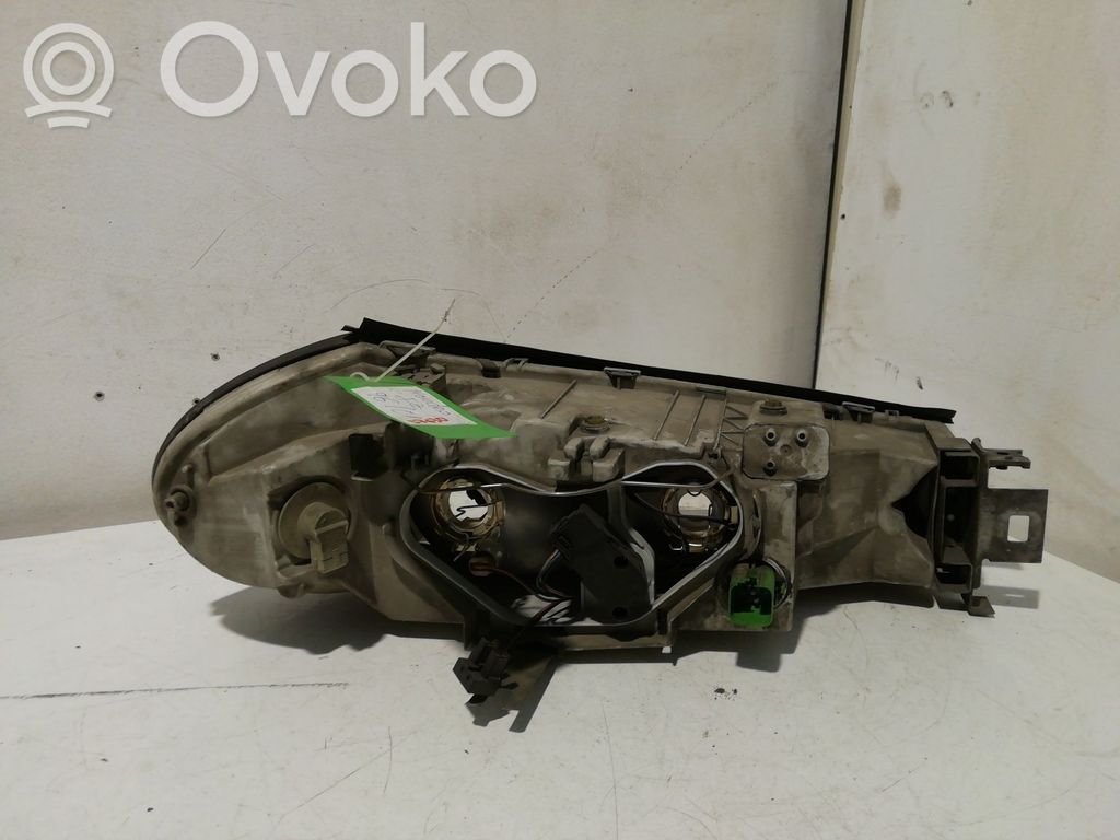 Ford Mondeo MK II Scheinwerfer 