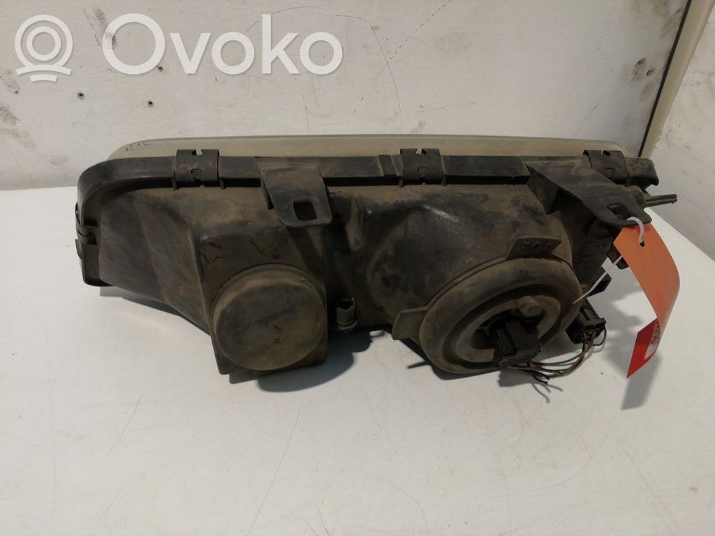Chrysler 200 Phare frontale 