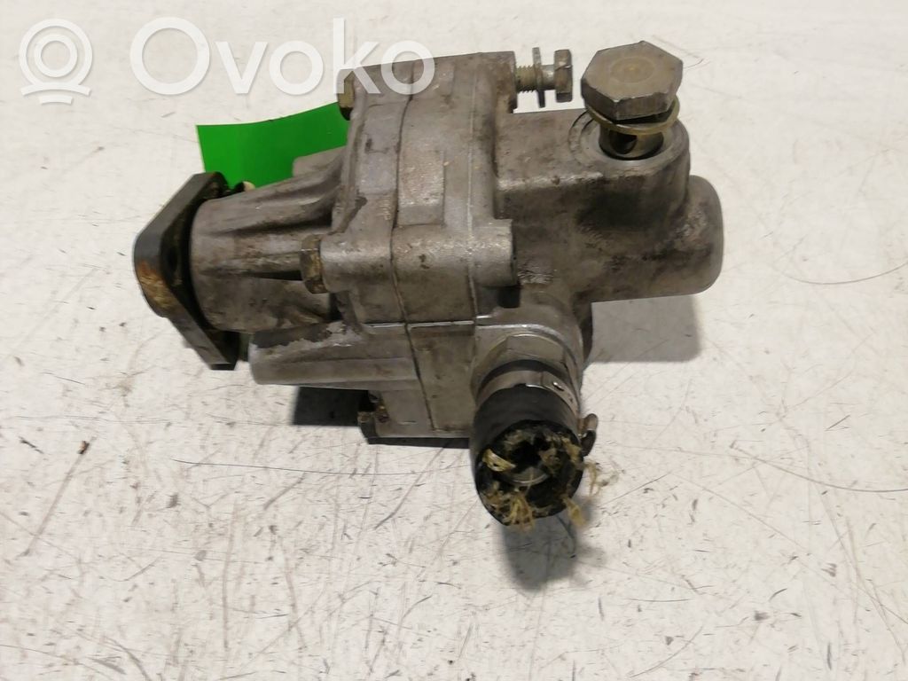 Audi A4 S4 B5 8D Ohjaustehostimen pumppu 