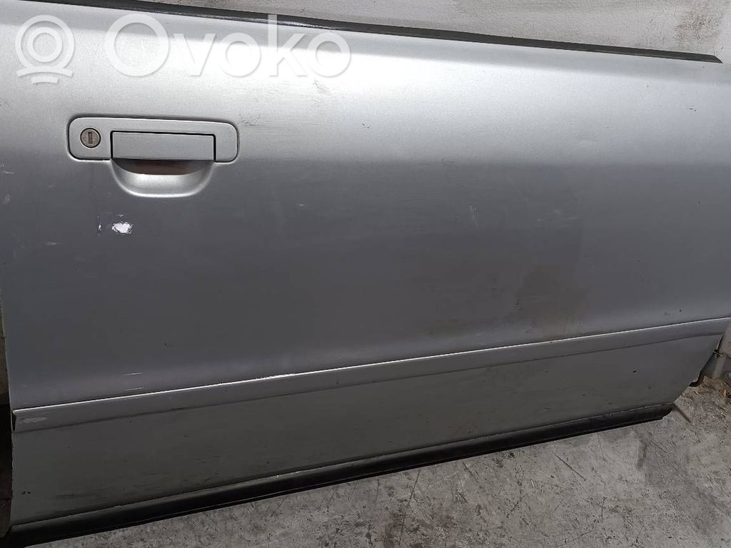 Porte avant   8D0831052A
