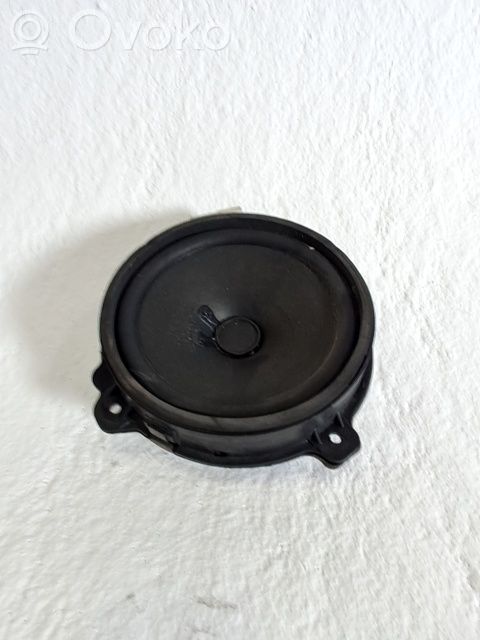 Etuoven kaiutin   25907868