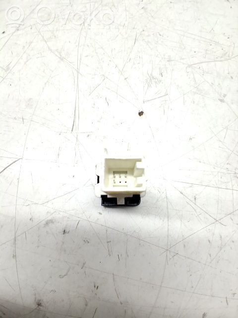 Bouton interrupteur programme de stabilité ESP   5K0927117
