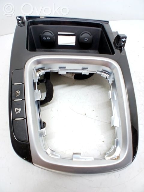 Keskikonsoli   84631J7100FHV