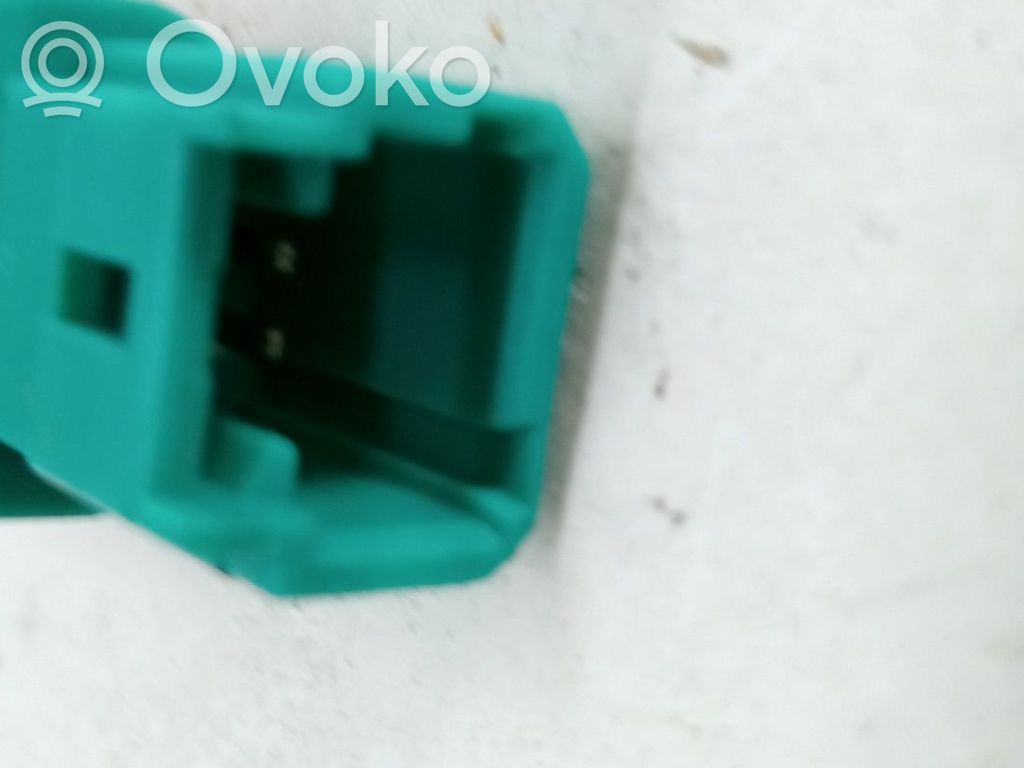 Handbremsschalter   253250007R