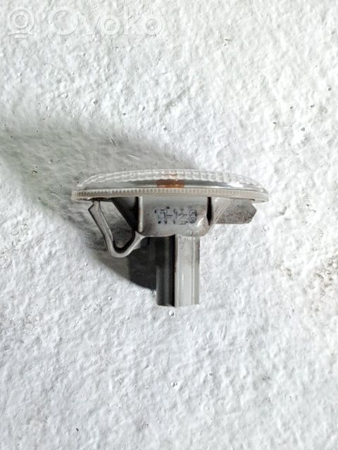 Etupuskurin suuntavilkku   GJ6A51120C