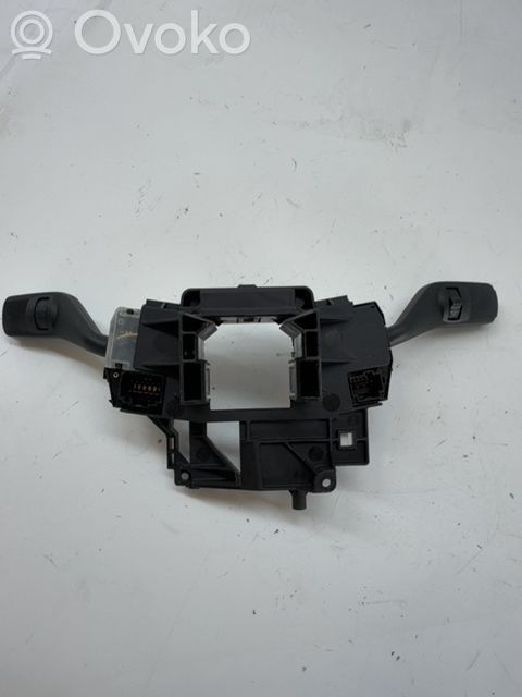 Ford Focus Boutons / interrupteurs volant 