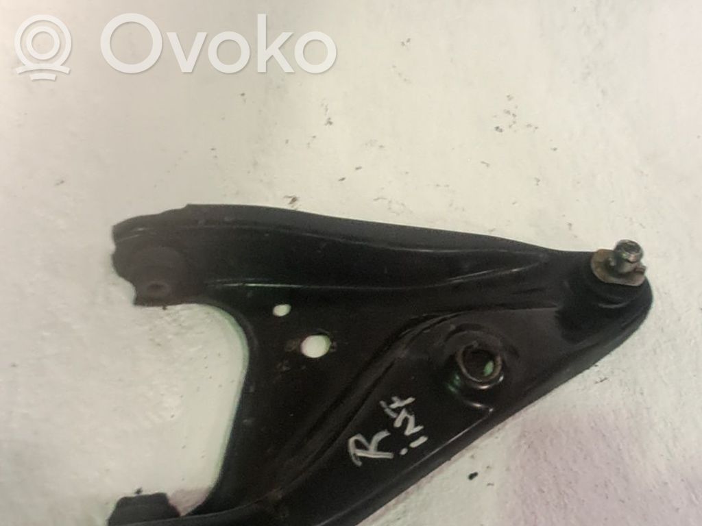 Dacia Sandero Basculă inferioară față 