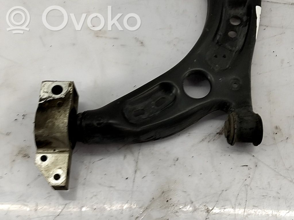 Support de jambe de force supérieur avant   1K0407151BD
