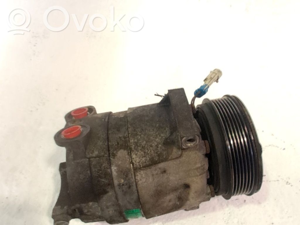 Ilmastointilaitteen kompressorin pumppu (A/C)   13265616