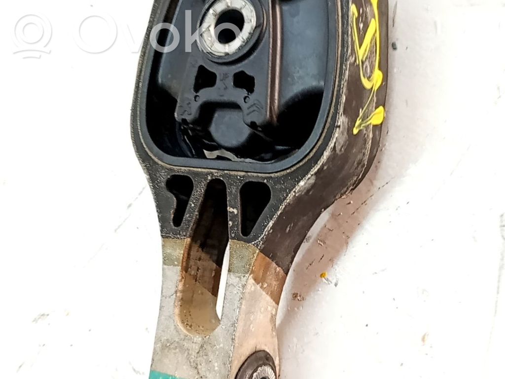Soporte de montaje del motor   9824116780