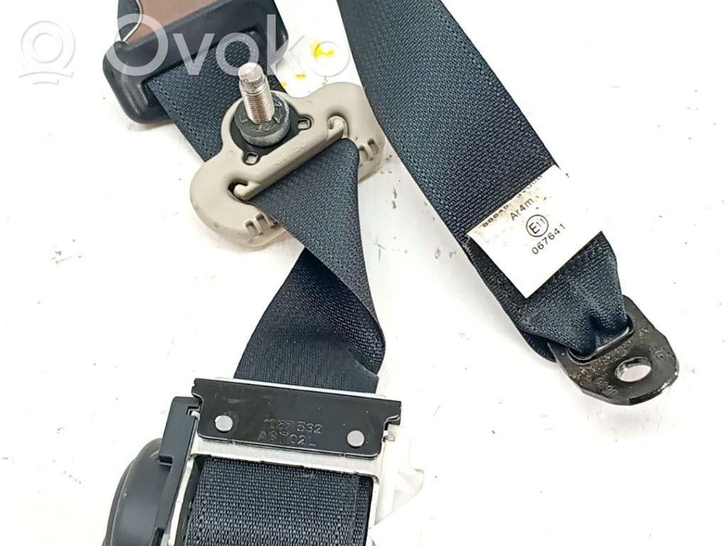 Cinturón trasero   888453VU0B