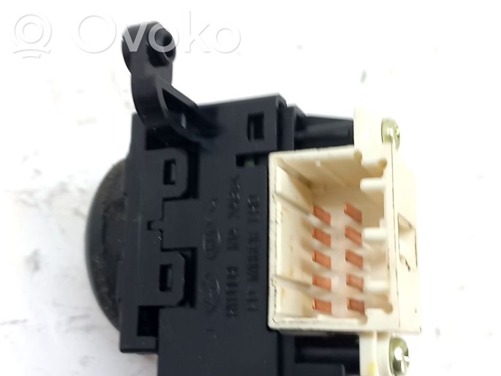 Interruptor del espejo lateral   935402L100