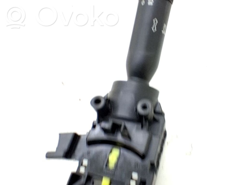 KIA Picanto Butoane/comutatoare pe volan 