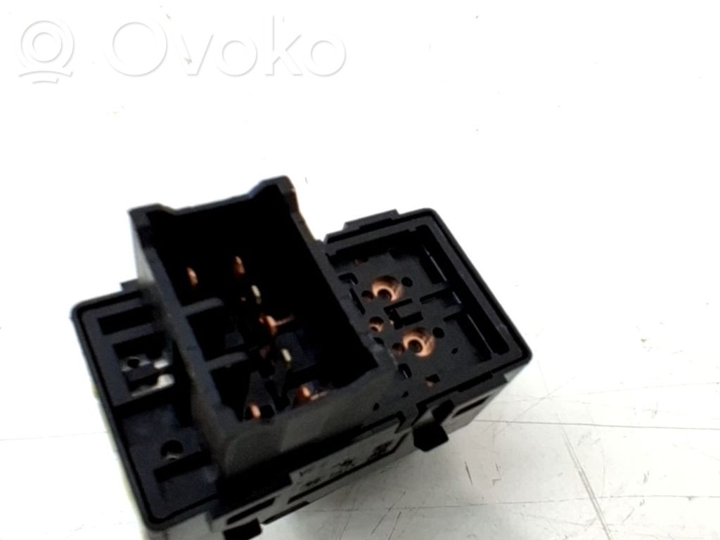 Interruptor del elevalunas eléctrico   93581G6000