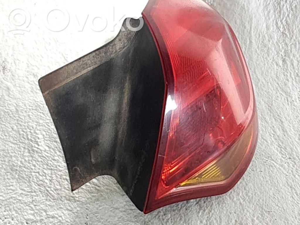 Opel Astra J Spuldzīte 