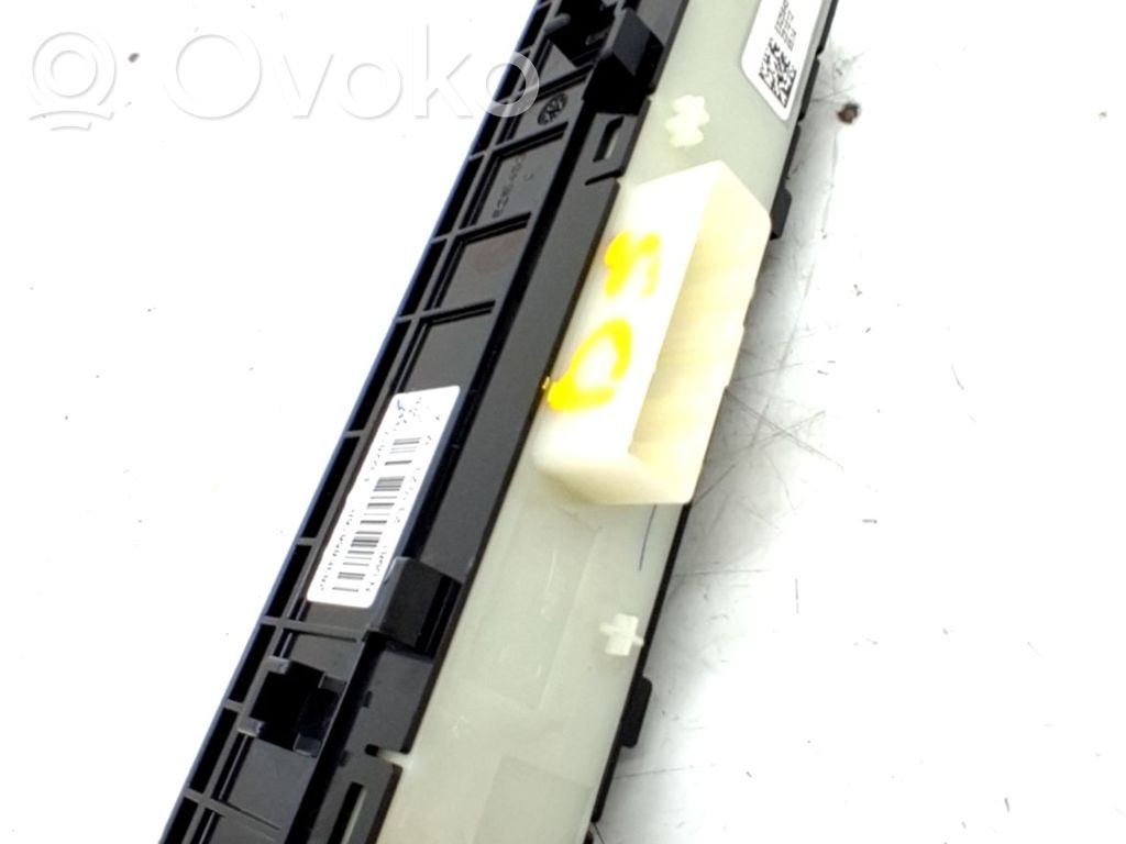 Schalter Warnblinkanlage   283E85816R